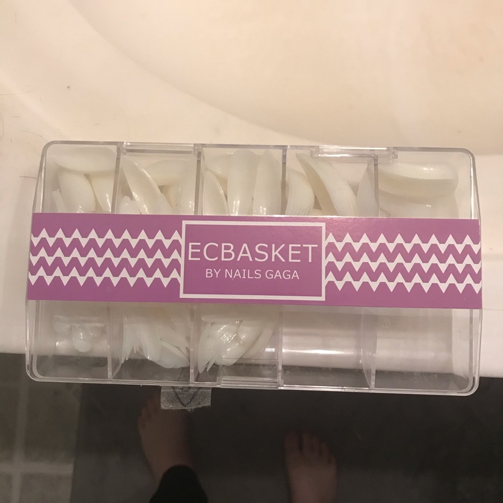 Acrylic nails